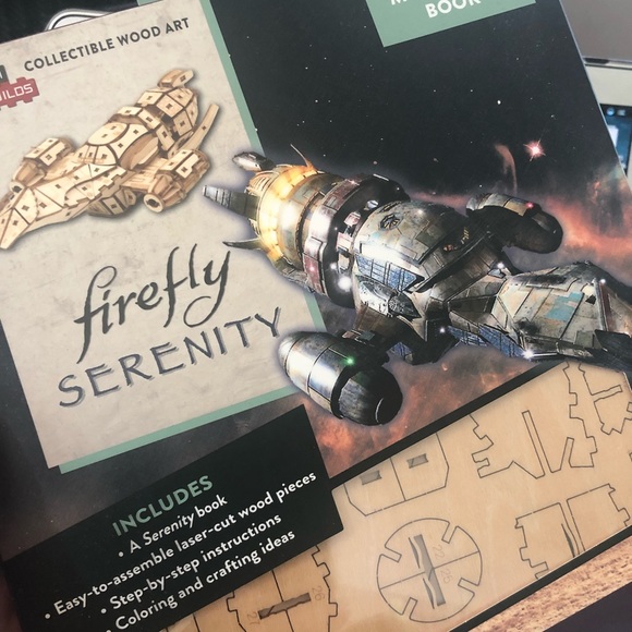 Firefly: Serenity Book and Model Set NWT - Picture 2 of 5